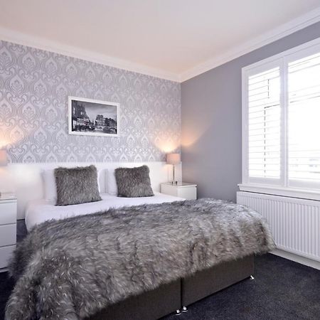 อัลฟ่า เกสท์เฮาส์ Bed & Breakfast เอดินบะระ ภายนอก รูปภาพ