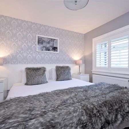 อัลฟ่า เกสท์เฮาส์ Bed & Breakfast เอดินบะระ ภายนอก รูปภาพ
