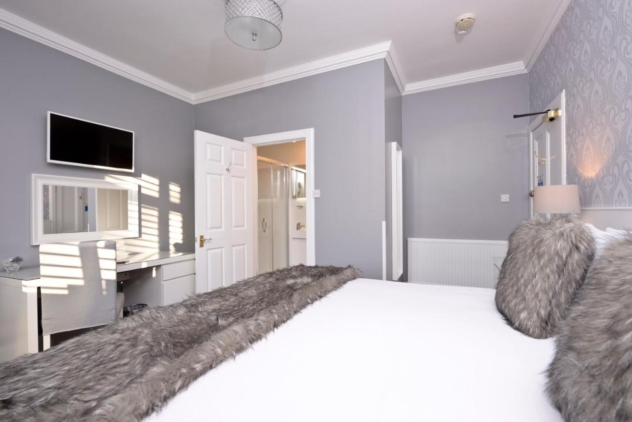 อัลฟ่า เกสท์เฮาส์ Bed & Breakfast เอดินบะระ ภายนอก รูปภาพ